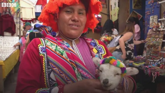 Перуанка в традиційному вбранні