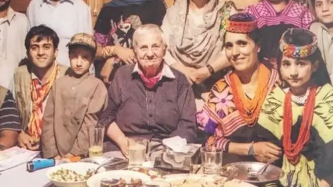 مورین لائنز کی عمر 80 سال پانچ ماہ تھی اور اپنی عمر کے 34 سال انھوں نے پاکستان میں گزارے