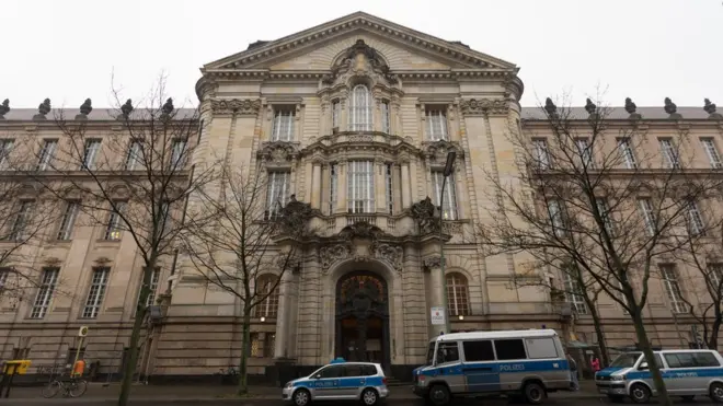 Phiên tòa theo kế hoạch bắt đầu diễn ra tại trụ sở Tòa Hình sự, Landgericht Berlin, vào ngày 24/4/2918
