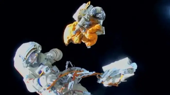 svemirski otpad pluta svemirom