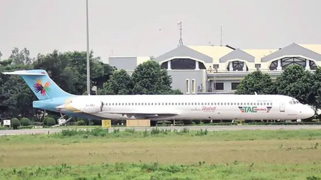 रायपुर में खड़ा बांग्लादेश का विमान