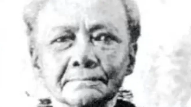 Brooks descubrió esta fotografía en sus conversaciones con los miembros de su familia y se cree que muestra a Hanna, quien nació como esclava en Georgia en 1828, en sus últimos años de vida.