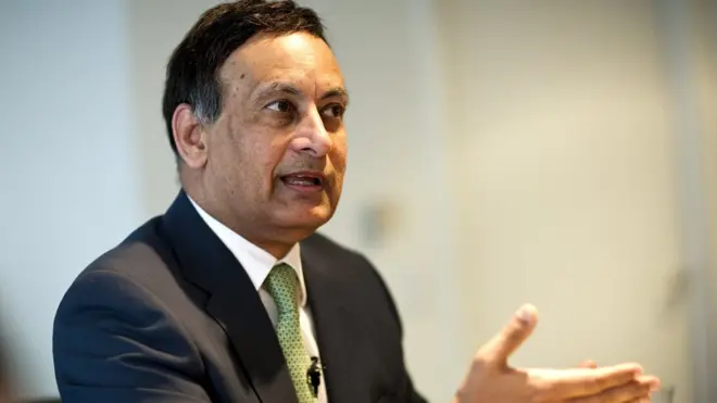 حسین حقانی نے کہا ہے کہ ان کے اقدامات کی وجہ سے پاکستان میں چھپے ہوئے اسامہ بن لادن کو ڈھونڈنے میں مدد ملی