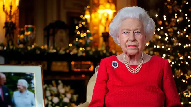 "Уверенно смотреть в будущее". Рождественское обращение королевы Елизаветы II