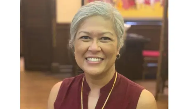 မြန်မာစစ်ဗိုလ်တွေကို သင်တန်းပို့ချနေတဲ့ ဒုဗိုလ်မှူးကြီး မီမီဝင်းဘတ် နဲ့ တွေ့ဆုံခြင်း