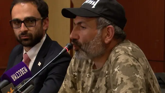 Лидер армянской "бархатной революции" Никол Пашинян