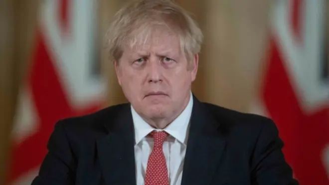 Борис Джонсон объявляет о закрытии пабов, ресторанов и прочих заведений накануне введения карантина 23 марта