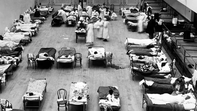 Auditorium Kota Oakland dialihfungsikan sebagai rumah sakit sementara ketika wabah Flu Spanyol melanda Oakland, California, Amerika Serikat, pada 1918 lalu.