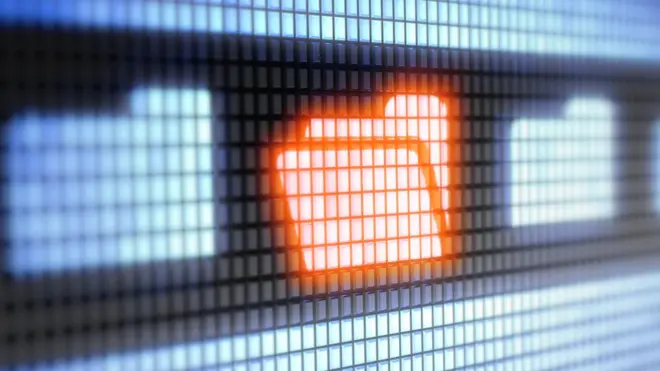 تنشر صور حميمة على الانترنت بعد فسخ علاقات عاطفية كنوع من الانتقام