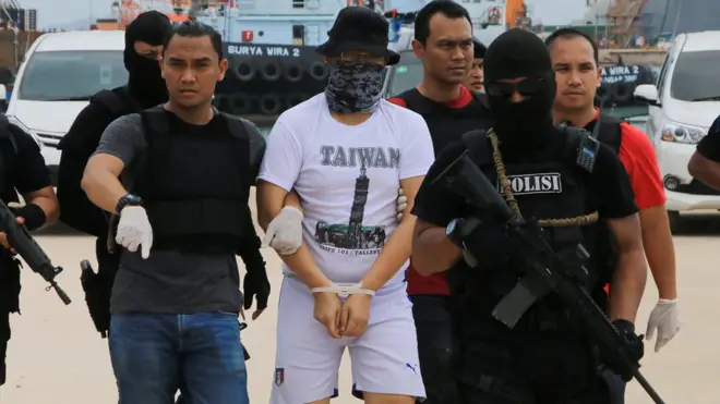 Bukan pertama kalinya gagasan menembak pengedar narkoba tanpa melalui proses pengadilan disampaikan ke publik.