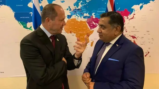 لرد احمد سمت راست در دیدار با نیر برکات، وزیر اقتصاد اسرائیل