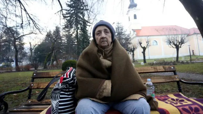 Помощь поступает жителям Петрини со всей страны и из-за рубежа, но их дома уже не восстановить