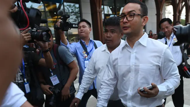 စုံစမ်းစစ်ဆေးခံထားရသူ တစ်ယောက်ဟာ အေအေ ထိပ်ပိုင်း ခေါင်းဆောင် တစ်ယောက်နဲ့ တိုက်ရိုက်ပတ်သက်နေတယ်လို့ဆို