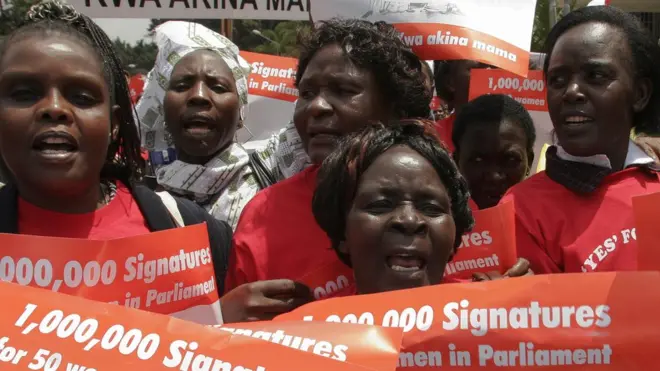 Watetezi wa usawa wa jinsia walitetea kuwakilishwa kwa wanawake hata wakati wa kuandaliwa kwa Katiba Mpya