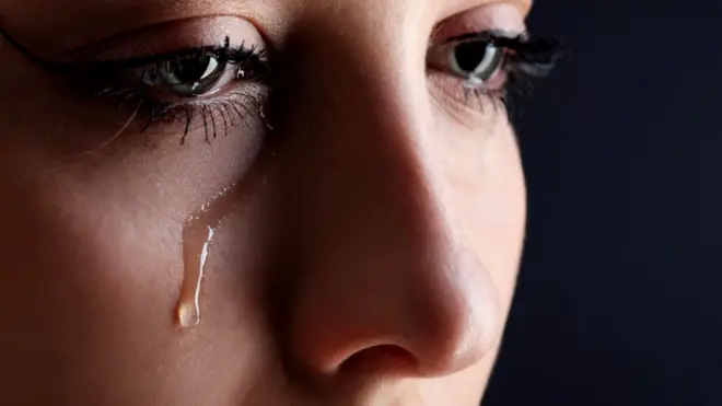 Плачущая женщина