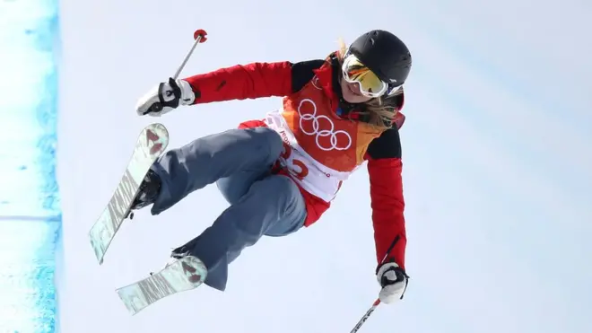 Суэйни также участвовала в выборах губернатора Калифорнии с Арнольдом Шварцнеггером