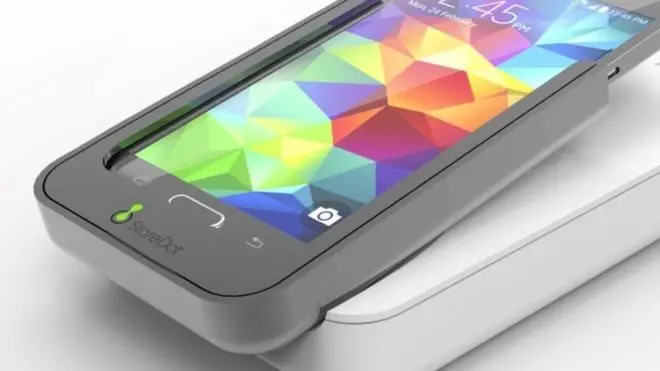 บริษัท StoreDot เผยแพร่ภาพจำลองของต้นแบบแบตเตอรีและแท่นชาร์จสมาร์ทโฟน ซึ่งอ้างว่าสามารถชาร์จไฟเต็มได้ภายใน 5 นาที