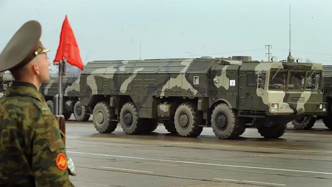 Некоторые аналитики предполагают, что новая ракета, если она действительно существует, может быть модификацией комплекса "Искандер"