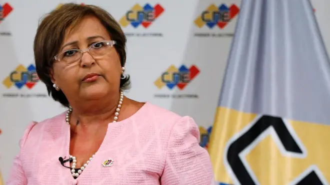 La rectora del CNE, Tibisay Lucena, anunció que entre el 14 y el 16 de septiembre el órgano electoral decidirá si se llevará a cabo la recolección de firmas para el referendo venezolano.