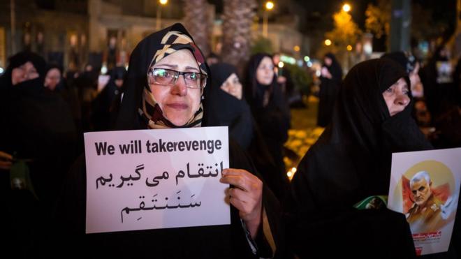 إيرانيات يطالبن بالانتقام