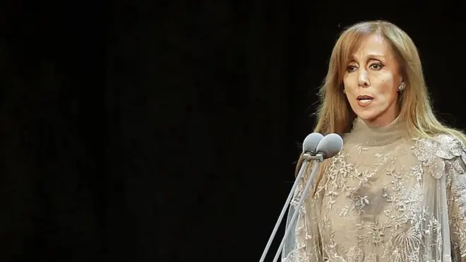 المطربة فيروز