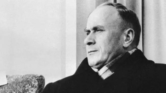 В центре конфликта оказалась фигура первого главы КГБ Ивана Серова