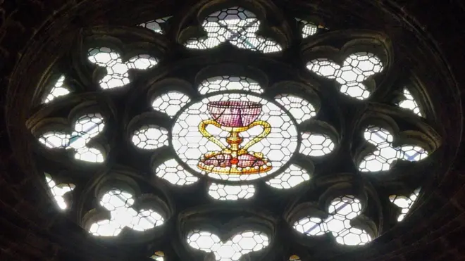 Справжній скарб - це не чаша, а історії, якими вона оповита і які ми століттями складали навколо неї