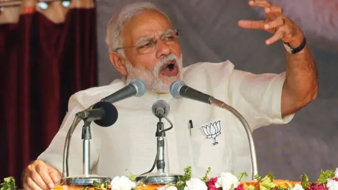 وزیر اعظم نے سوچا ہوگا کہ ریاستی حکومت انتخابات میں مصروف ہے، اسے یاد دلاتے چلیں کہ اگر ریاست میں قبرستان ہیں تو شمشان گھاٹ بھی ہونے چاہئیں!