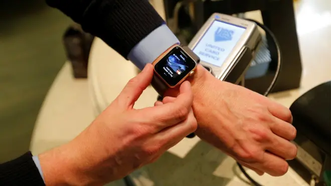 В России сервис Apple Pay появился в октябре 2016 года