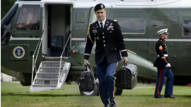 El maletín nuclear viaja a todos los lugares a los que el presidente de Estados Unidos va.