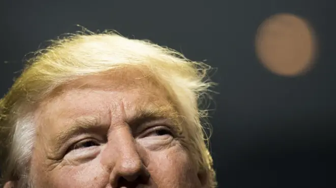 Trump qarayaxma kampaniyasının hədəfi olduğunu bildirir