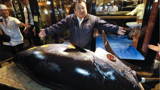 Kiyoshi Kimura with the tuna