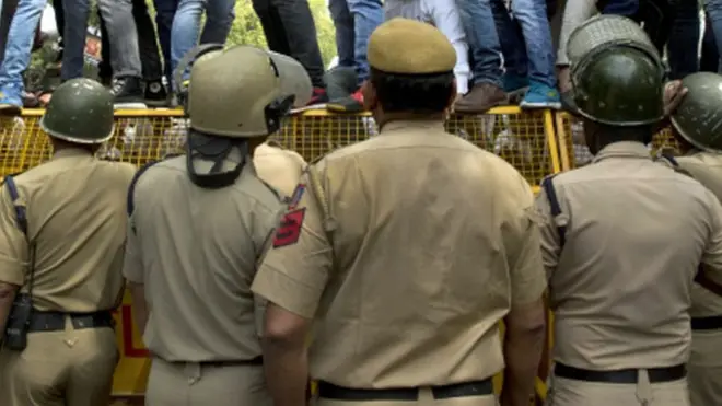 ඉන්දීය පොලිස් භටයන්-සංරක්‍ෂිත ඡායාරූපයකි