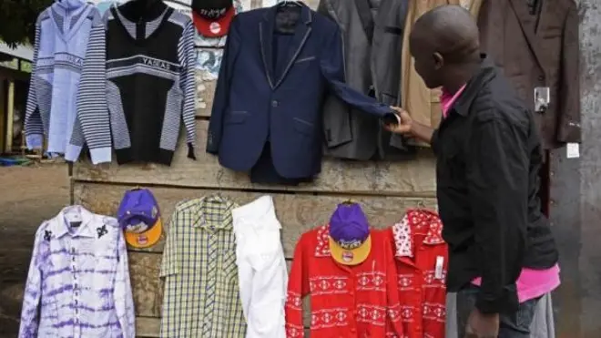 Faut-il arrêter de laver nos vêtements?