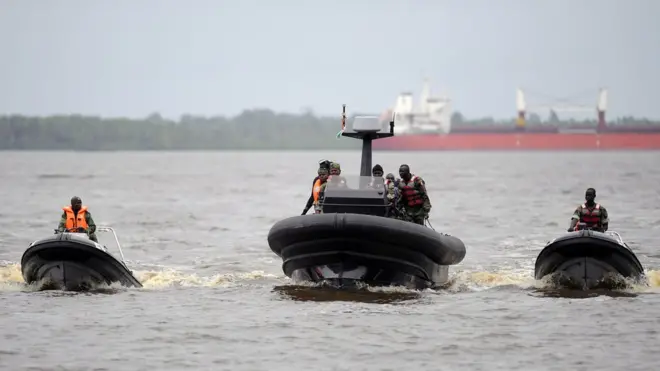 Гвинейский залив - одно из самых опасных мест для мореплавания, несмотря на усилия береговой охраны