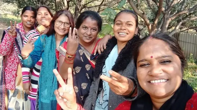 "අපි සමාජයට අභියෝගයක් උනා"