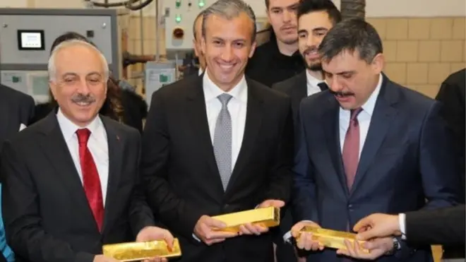 Ku itariki ya 16 y'ukwezi gushize kwa mbere, Visi Perezida El Aissami wa Venezuela (uri hagati) yasuye ahatunganyirizwa hitwa Corum muri Turukiya