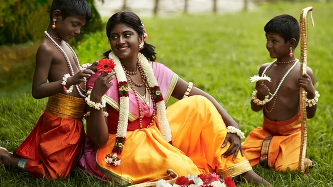 देवी सीता की तस्वीर उनके बच्चों लव और कुश के साथ