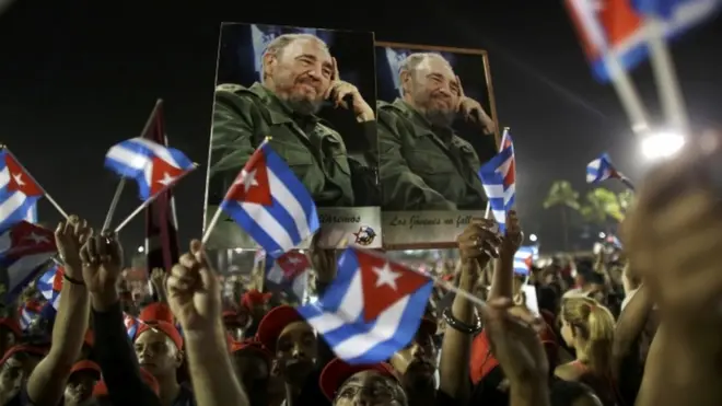 كاسترو توفي عن عمر ناهز 90 عاما