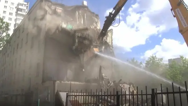 В Северо-западном округе Москвы снесена последняя ветхая пятиэтажка первой волны индустриального домостроения.