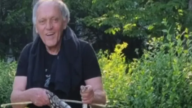 Nenad Vučković i piton