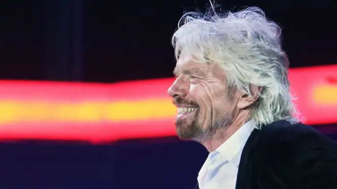 Richard Branson ofrece la isla donde vive junto a su familia como garantía para que el gobierno británico le entregue un préstamo para salvar a su aerolínea Virgin Atlantic.