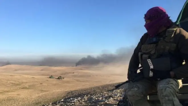 له عراقي ځواکونو سره د بي بي سي د مل شوي خبریال راستول شوی انځور