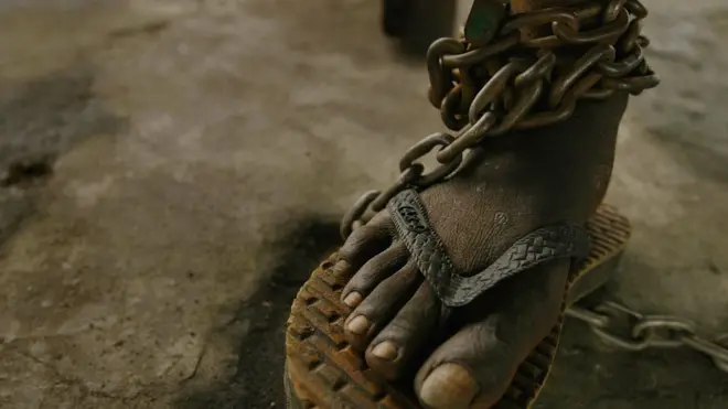 ንሕሙማን ኣእምሮ ብሰንሰለት ምእሳር ዝተለመደ እዩ