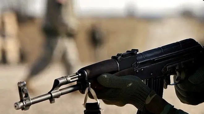 په باغېس کې پنځه ملي پولیس له وسلو سره له طالبانو سره یو ځای شوي دي.