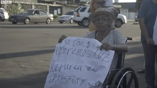Khủng hoảng Venezuela qua các khu chợ và nhà xác