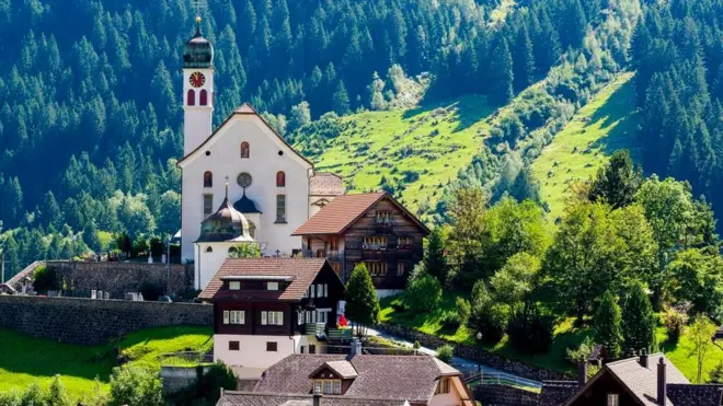 منظر طبيعي من سويسرا