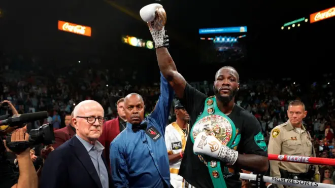 Deontay Wilder defend im WBC world heavyweight title for di 10th time as im knockout Luis Ortiz