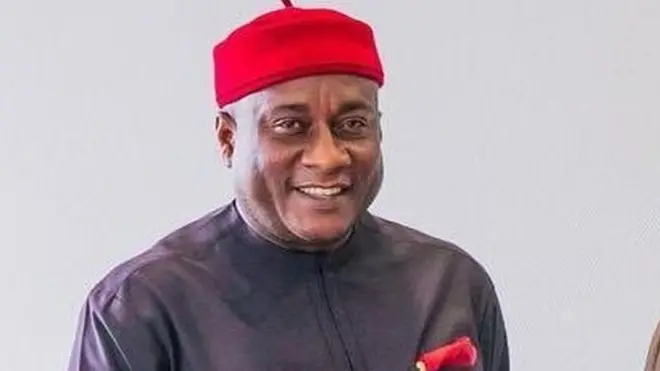 Onyeisi ụlọomeiwu nta Naịjirịa bụ Femi Gbajabiamila kelere Allen Onyema maka aka ọ na-enyere Naịjirịa