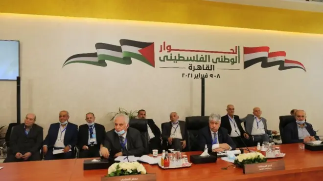 جانب من جلسات الحوار الوطني في القاهرة